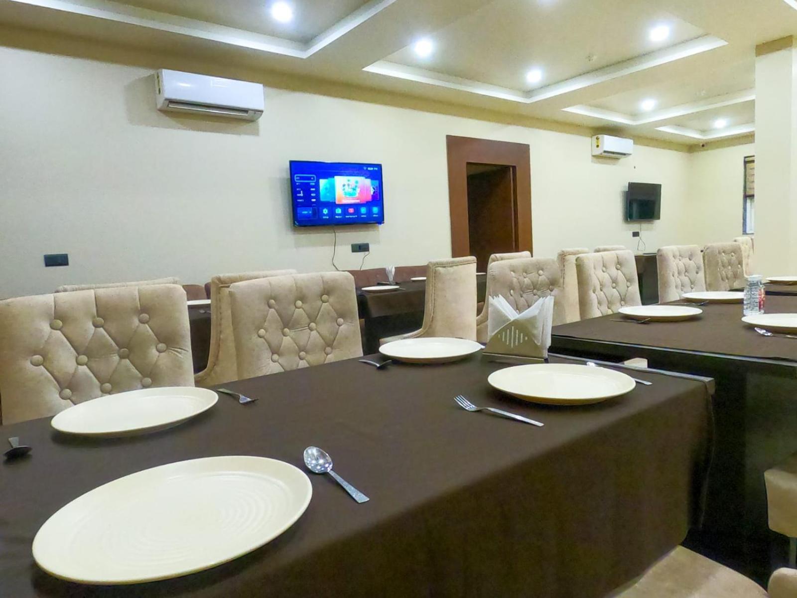 מלון אגרה The Taj Vista Agra- Walking Distance To Taj Mahal מראה חיצוני תמונה